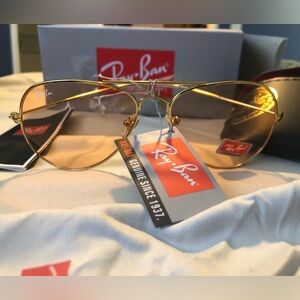 NWT Sunglasses “ray ban”